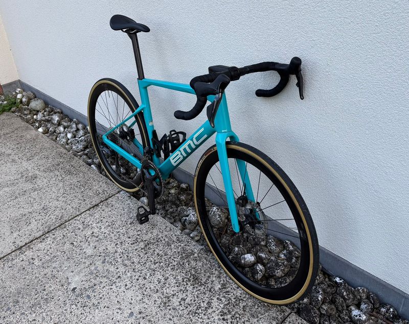Used BMC Roadmachine 01 THREE 2022 2022 Road & Gravel, Blue — image 3 of 8