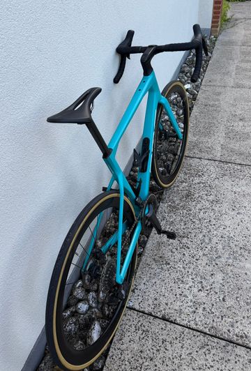 Used BMC Roadmachine 01 THREE 2022 2022 Road & Gravel, Blue — image 4 of 8