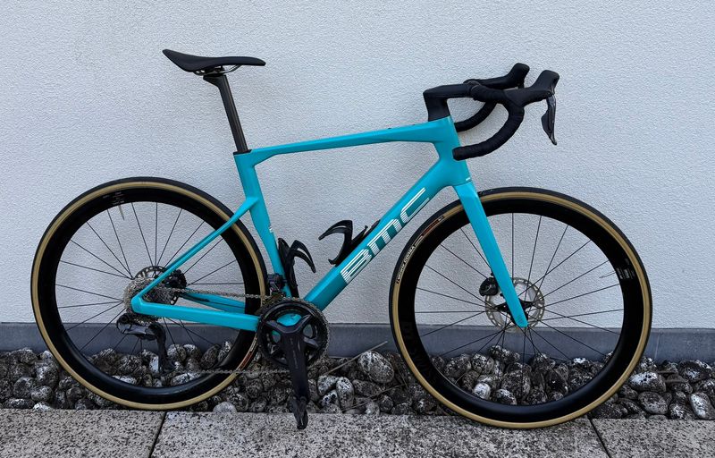 Used BMC Roadmachine 01 THREE 2022 2022 Road & Gravel, Blue — image 1 of 8
