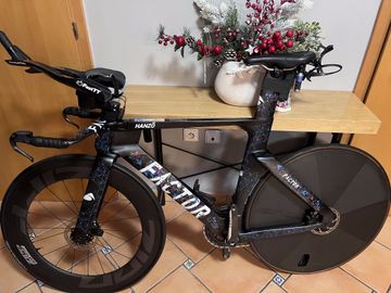 Used Factor Hanzo SRAM Red eTap AXS 2023 Road & Gravel, Black — image 5 of 6