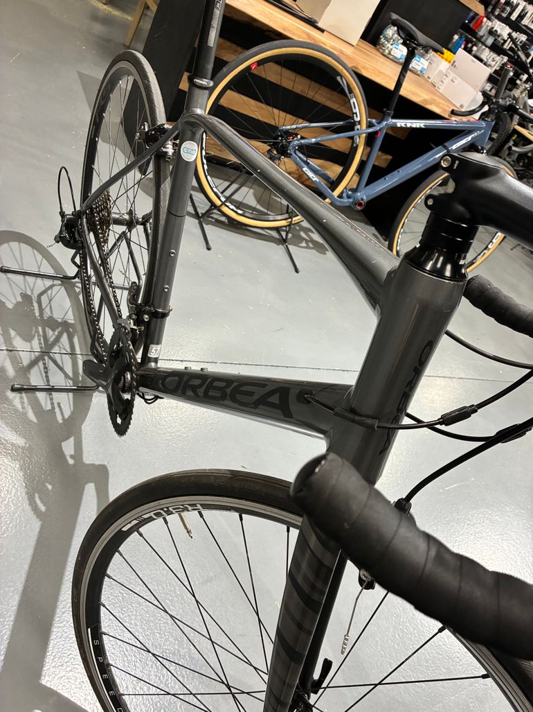Used Orbea AVANT H40 2020 2020 Road & Gravel, Hellgrau — image 2 of 3