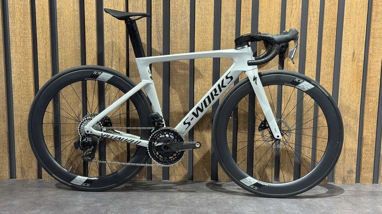 Specialized S-Works Venge Disc 2020 - New Sram Force AXS 2020