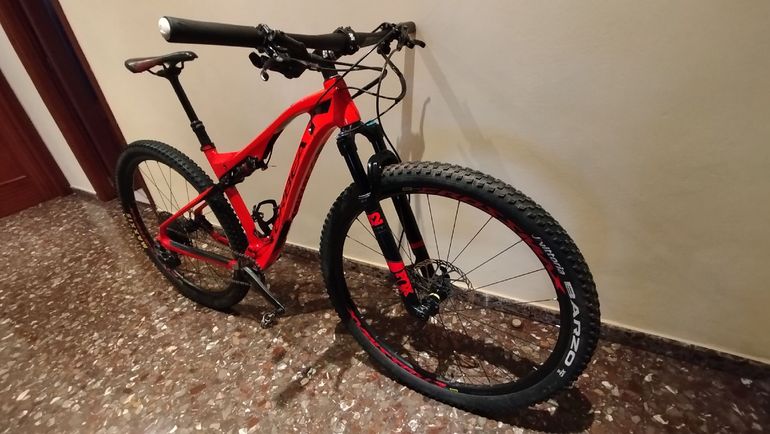 Used Orbea Oiz SRAM GX Eagle 2019 Mountainbike, Orange — image 2 of 8