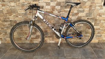 Used Trek Fuel SRL 2002 Mountainbike, Light Gray — image 2 of 7