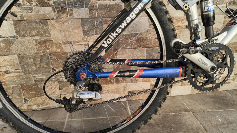 Used Trek Fuel SRL 2002 Mountainbike, Light Gray — image 3 of 7