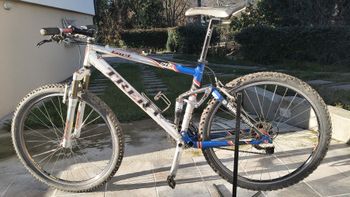 Used Trek Fuel SRL 2002 Mountainbike, Light Gray — image 7 of 7