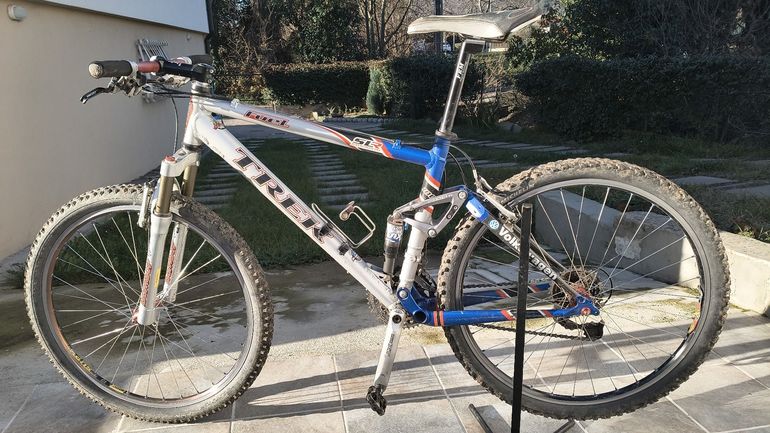 Used Trek Fuel SRL 2002 Mountainbike, Light Gray — image 7 of 7