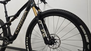 Gebrauchtes Orbea OIZ M10 2023 2023 Mountainbike, Schwarz, 29 — Bild 4 von 10
