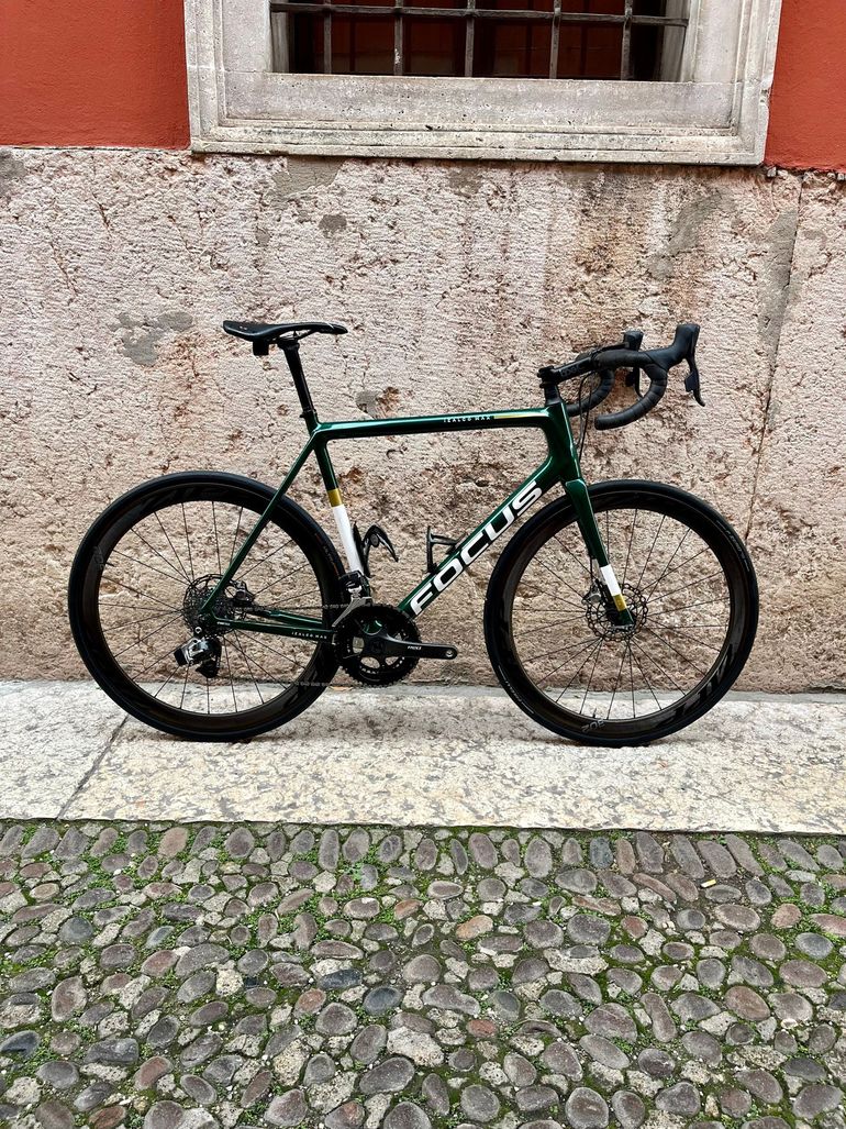 Used Focus IZALCO MAX Disc RED eTAP 2018 2018 Road & Gravel, Grün — image 1 of 10