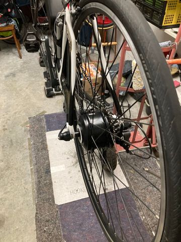Used Specialized Roubaix 2015 Road & Gravel, White — image 5 of 7