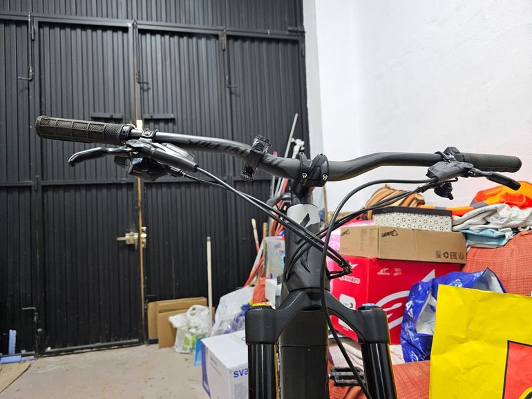 Used Specialized Men's Turbo Levo FSR Expert Carbon 6Fattie/29 2018 2018 Mountainbike, Black, 29 — image 17 of 19