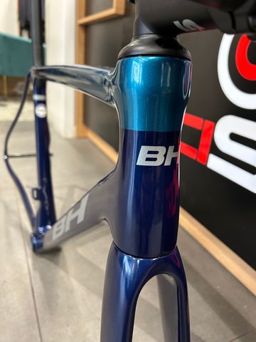 Used BH SL1 2.9 2023 Frameset 2023 Road & Gravel, Blue — image 2 of 6
