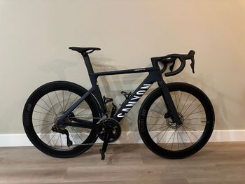 Canyon Aeroad CF SLX 7 Di2 2026 2026 Road & Gravel de segunda mano, Negro — imagen 3 de 5
