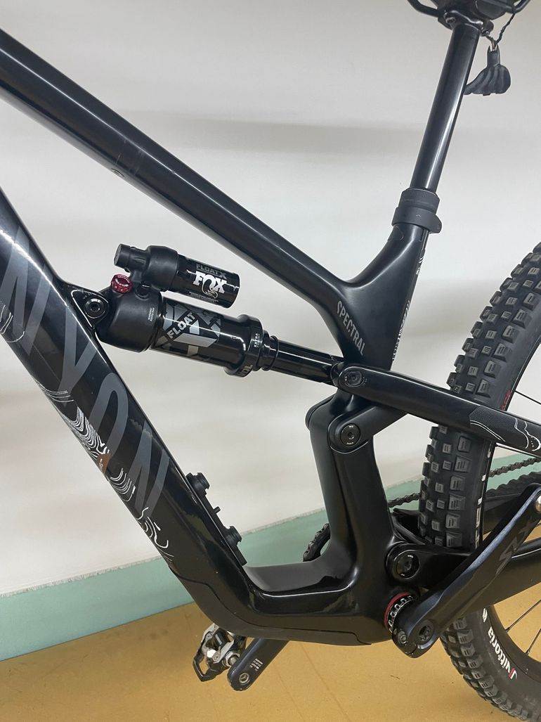 Used Canyon Spectral Shimano SLX 2023 bike, Black — image 16 of 45