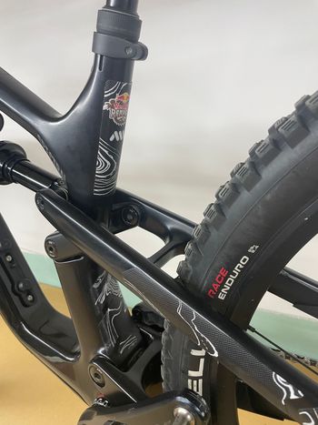 Used Canyon Spectral Shimano SLX 2023 bike, Black — image 13 of 45