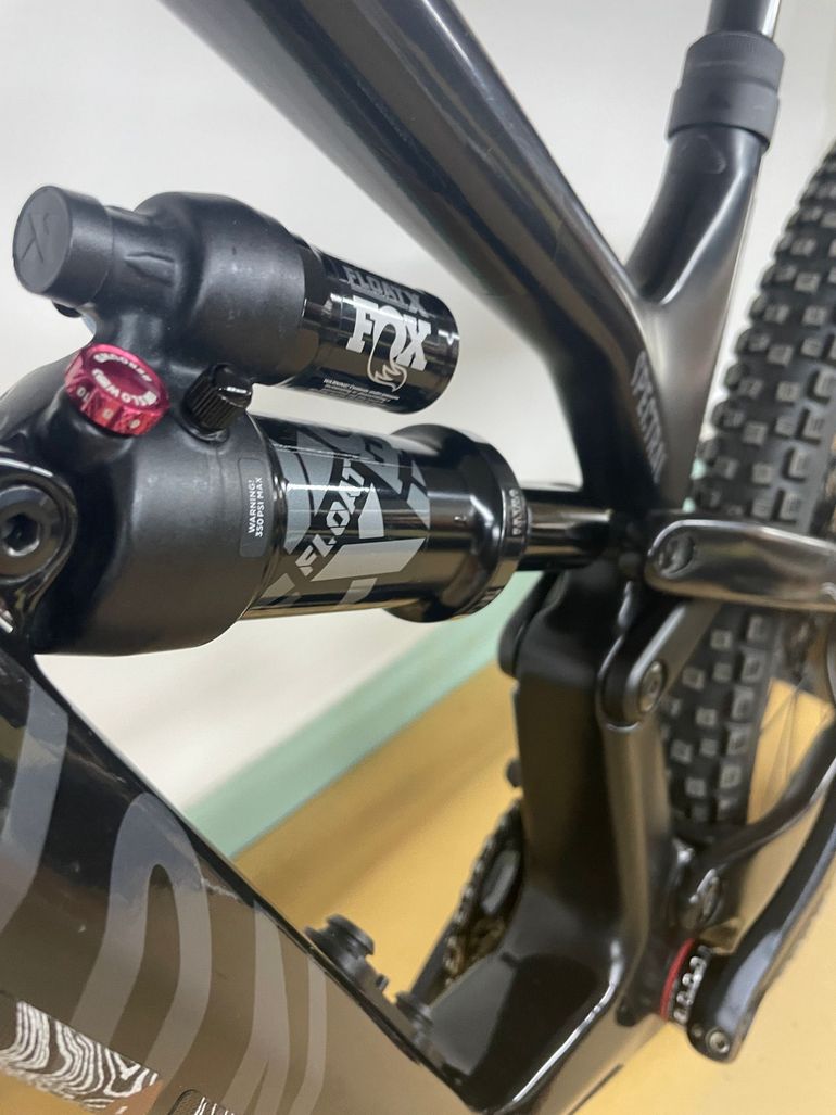 Used Canyon Spectral Shimano SLX 2023 bike, Black — image 11 of 45