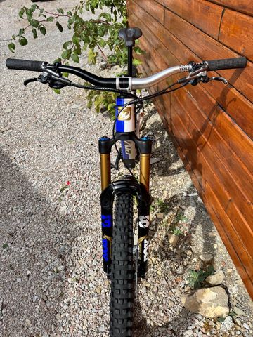 Used Pivot Firebird Pfr 2024 Mountainbike, White — image 2 of 17