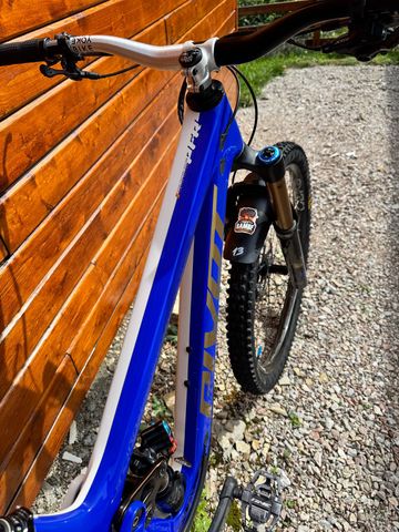 Used Pivot Firebird Pfr 2024 Mountainbike, White — image 3 of 17
