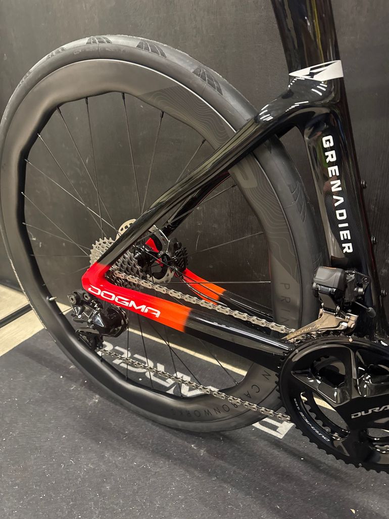 Used Pinarello DOGMA F DURA ACE Di2 2025 2025 Road & Gravel, Red — image 6 of 12