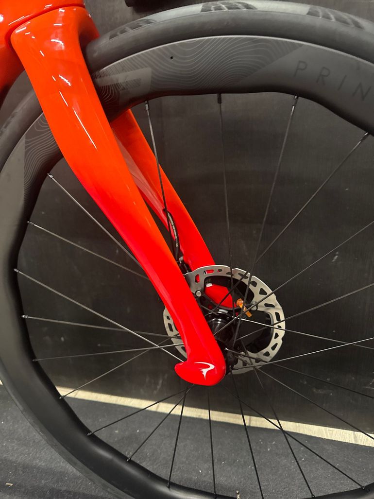 Used Pinarello DOGMA F DURA ACE Di2 2025 2025 Road & Gravel, Red — image 8 of 12