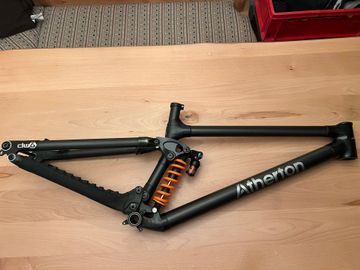 Tweedehands Atherton AM200M 2024 Mountainbike — afbeelding 1 van 11