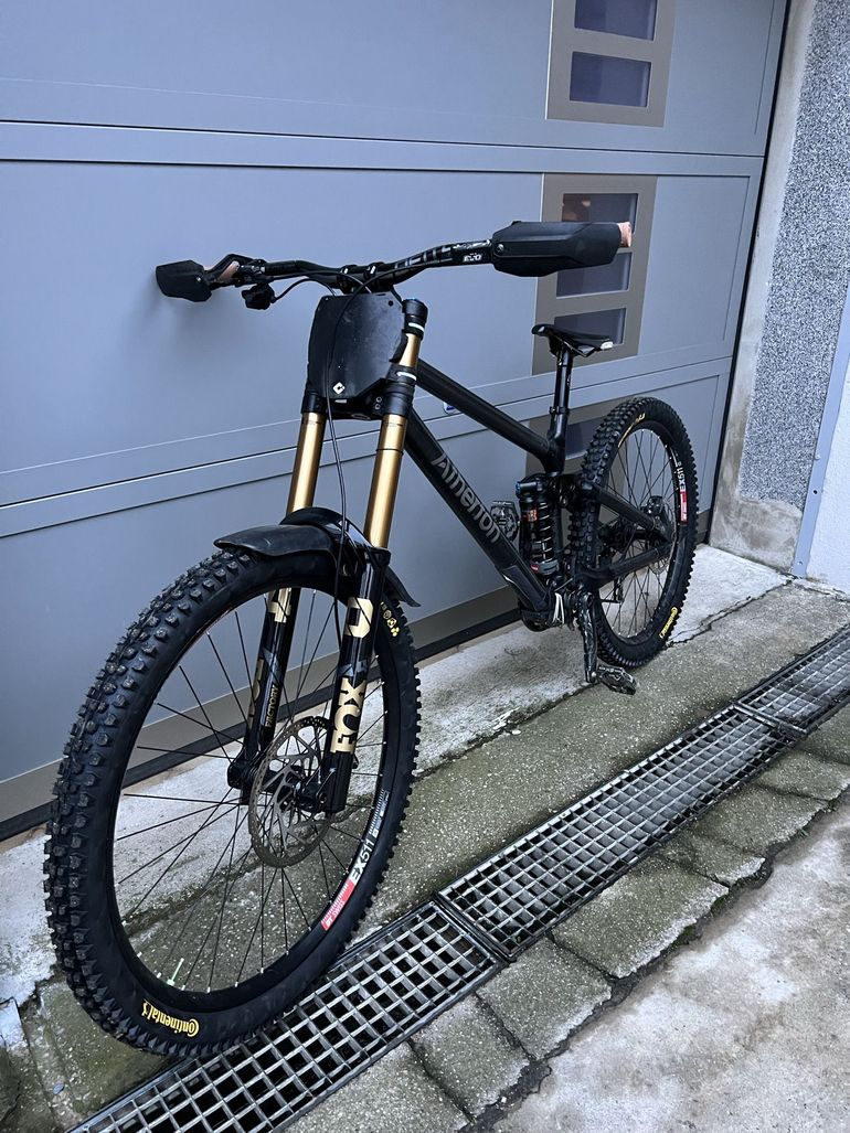 Used Atherton AM200M 2024 Mountainbike, Black — image 11 of 11