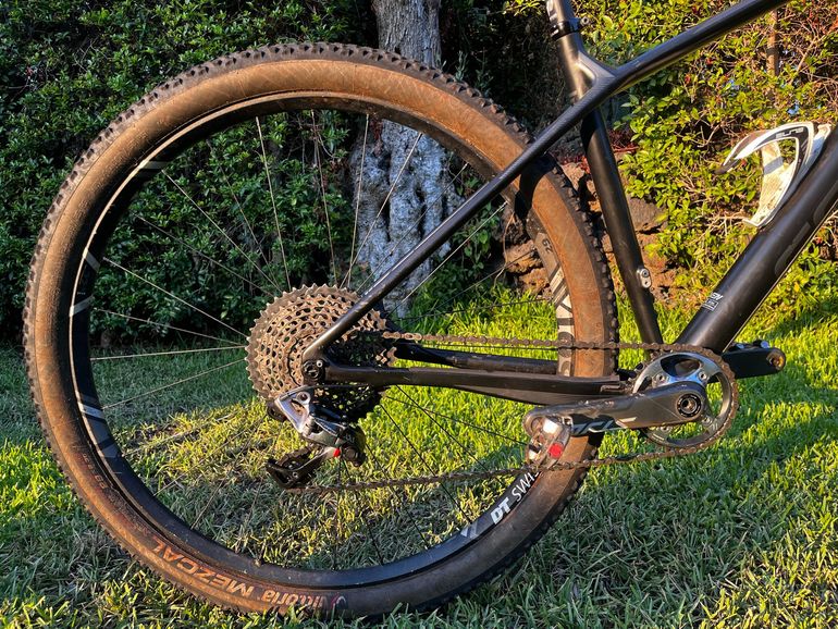 Used Focus Raven SRAM X01 Eagle 2019 Mountainbike, Black — image 6 of 6