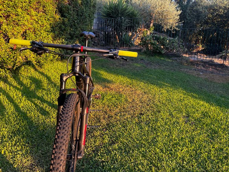 Used Focus Raven SRAM X01 Eagle 2019 Mountainbike, Black — image 5 of 6