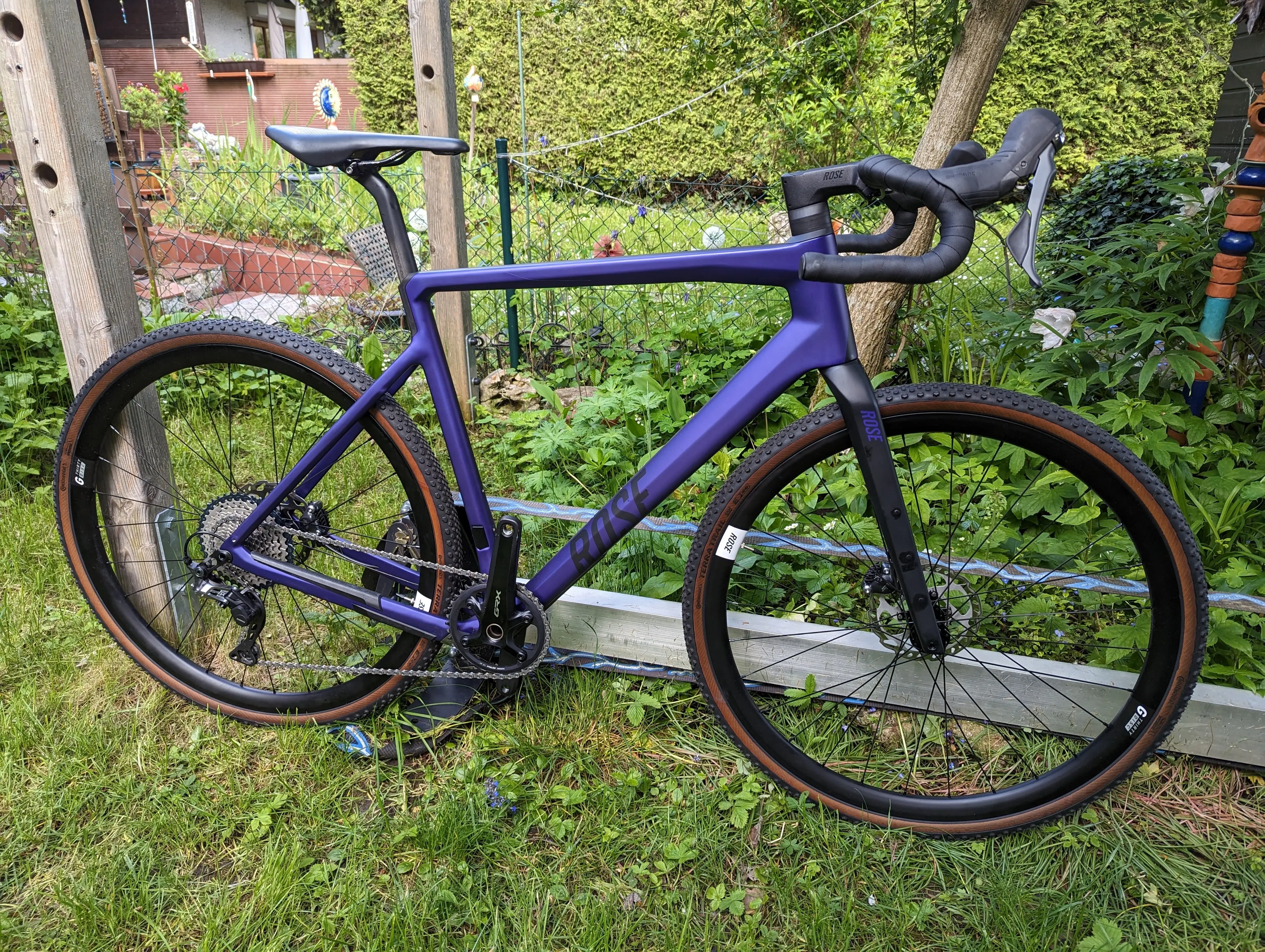 Bicycle Wheel Rose Backroad Purple Rose BACKROAD GRX RX810 1x11