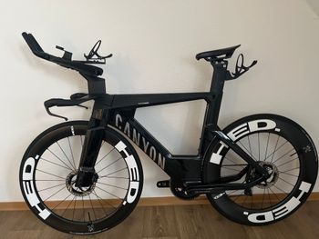 Used Canyon Speedmax CFR Di2 Vanquish Pro 2025 2025 Road & Gravel, Schwarz — image 3 of 4