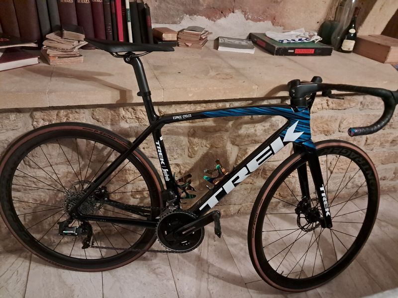 Used Trek Émonda SLR 6 eTap 2023 2023 Road & Gravel