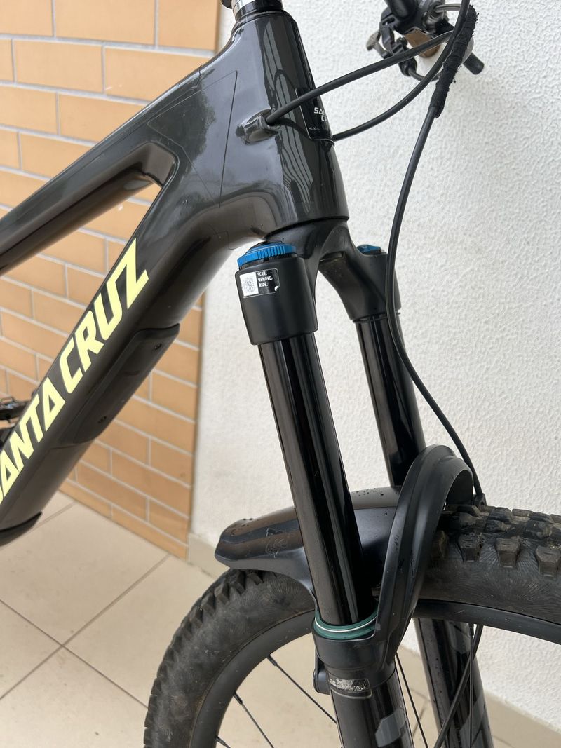 Used Santa Cruz Megatower 2024 Mountainbike, Light Gray, 29 — image 10 of 14
