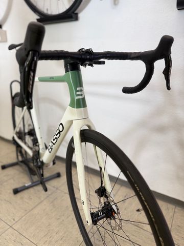 Used Basso Astra Shimano 105 Di2 2025 Road & Gravel, White — image 2 of 7
