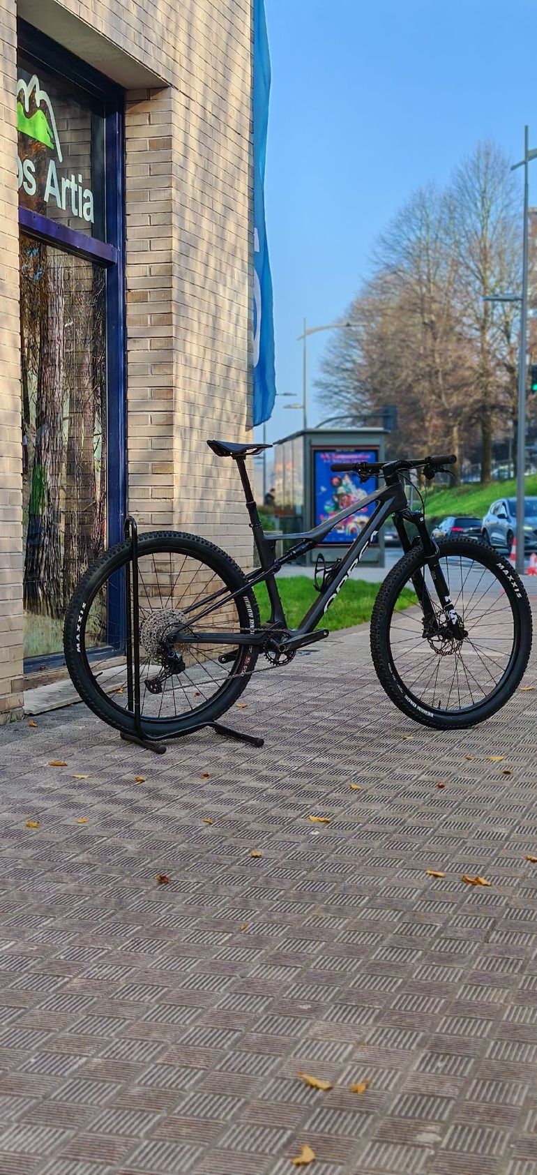 Used Orbea ORBEA OIZ M30 2026 OCASIÓN 2026 Mountainbike — image 2 of 9