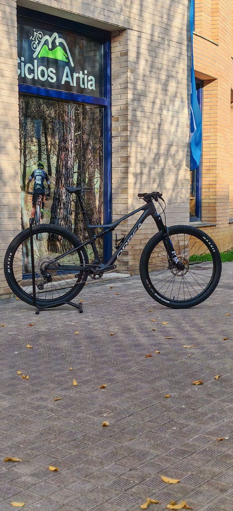 Used Orbea ORBEA OIZ M30 2026 OCASIÓN 2026 Mountainbike — image 1 of 9