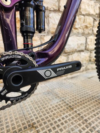 Used Giant Trance Shimano SLX 2022 Mountainbike, Purple — image 3 of 11