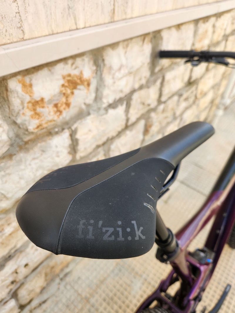 Used Giant Trance Shimano SLX 2022 Mountainbike, Purple — image 11 of 11