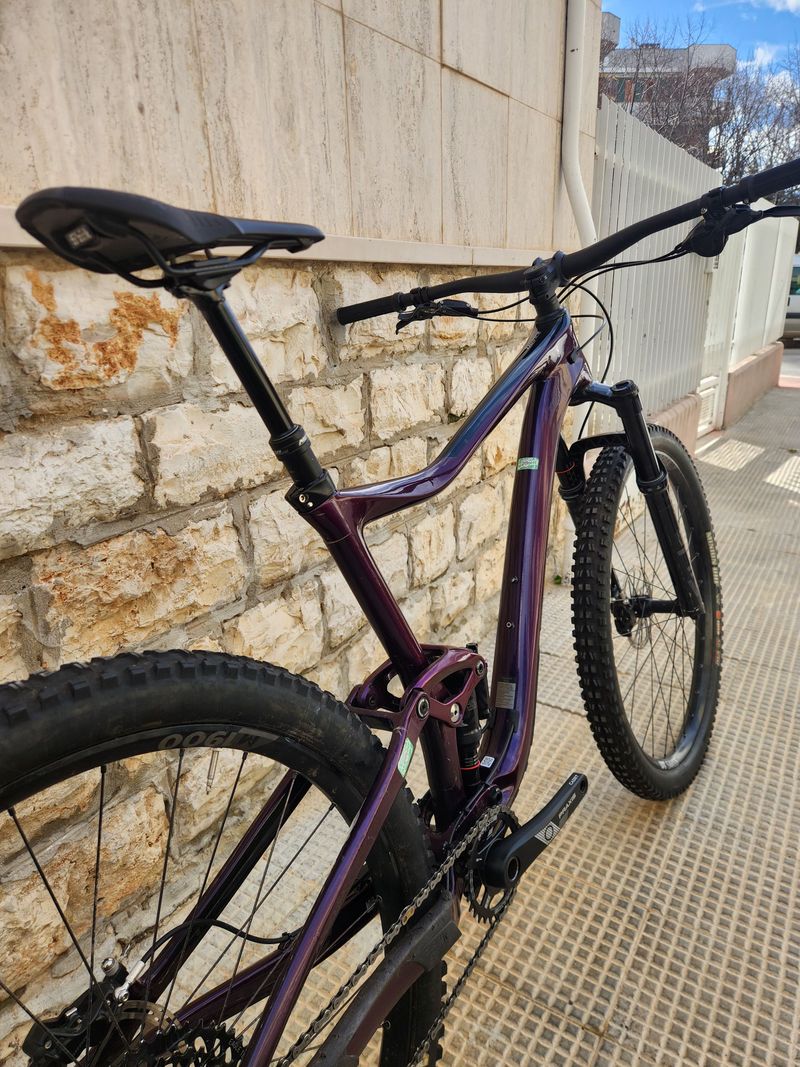 Used Giant Trance Shimano SLX 2022 Mountainbike, Purple — image 10 of 11