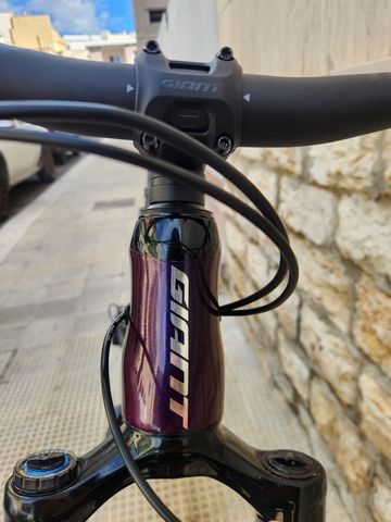 Used Giant Trance Shimano SLX 2022 Mountainbike, Purple — image 5 of 11
