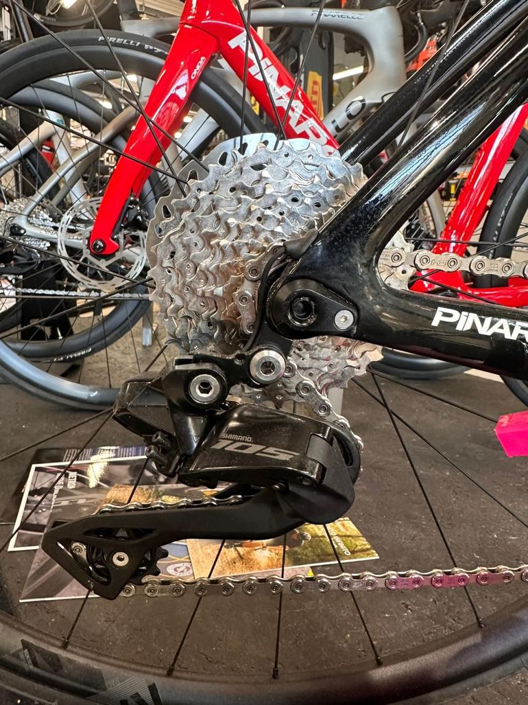 Used Pinarello NYTRO E5 ROAD - 105 Di2 2024 2024 Road & Gravel, Schwarz — image 2 of 10
