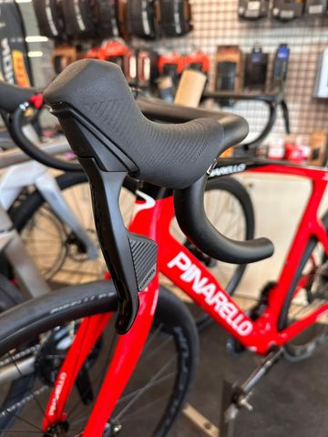 Pinarello X3 SRAM Rival eTap AXS 2024 Road & Gravel d'occasion — image 2 sur 9