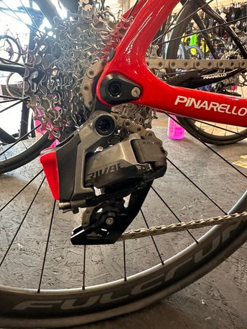 Pinarello X3 SRAM Rival eTap AXS 2024 Road & Gravel d'occasion — image 8 sur 9