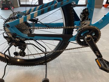Used Focus Spine 2023 Mountainbike, Blue — image 3 of 5