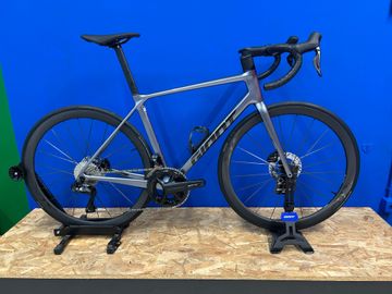 Giant TCR Advanced Pro 0 2026 2026 Road & Gravel usato, Grigio chiaro — immagine 2 di 7