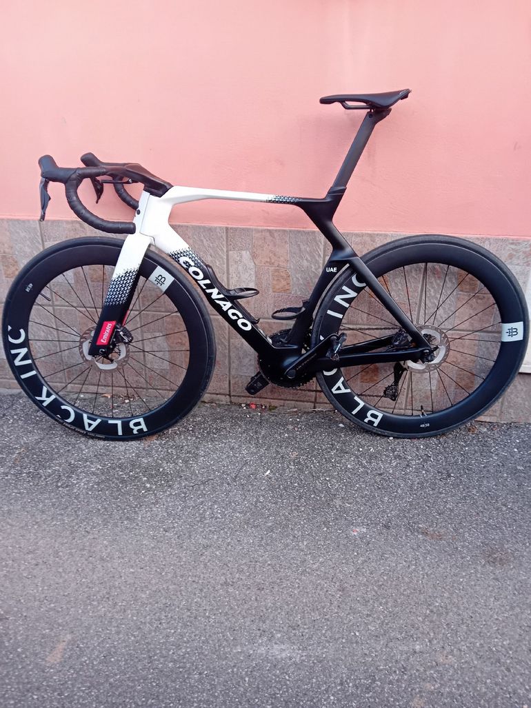Colnago Y1rs Colnago 2025 Road & Gravel usato, Nero — immagine 1 di 3