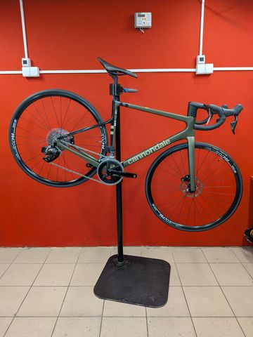 Käytetty Cannondale SuperSix EVO Carbon Disc Rival AXS 2025 2025 Road & Gravel