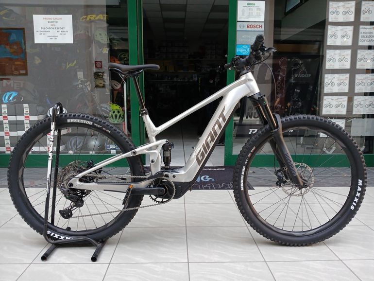 Used Giant Stance E+ 0 Pro 2023 2023 Mountainbike, Light Gray, 29 — image 1 of 8