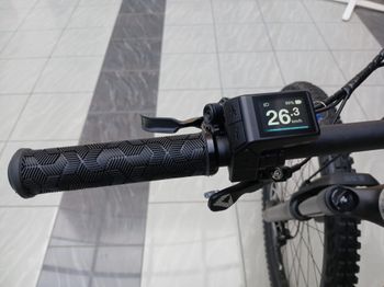 Used Giant Stance E+ 0 Pro 2023 2023 Mountainbike, Light Gray, 29 — image 3 of 8