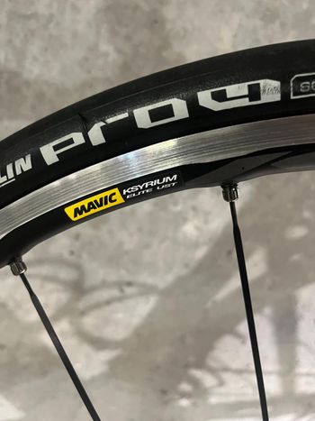 Used Focus Focus Cayo AG2R 105 2017 2017 Road & Gravel — image 6 of 8
