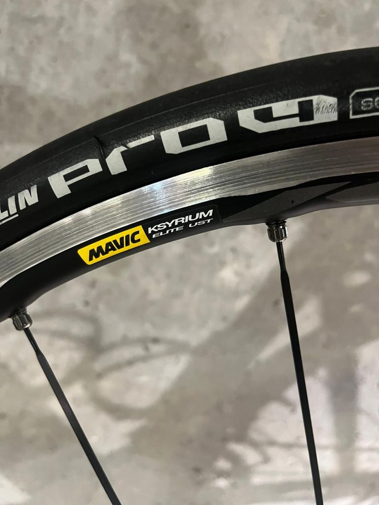 Used Focus Focus Cayo AG2R 105 2017 2017 Road & Gravel — image 6 of 8